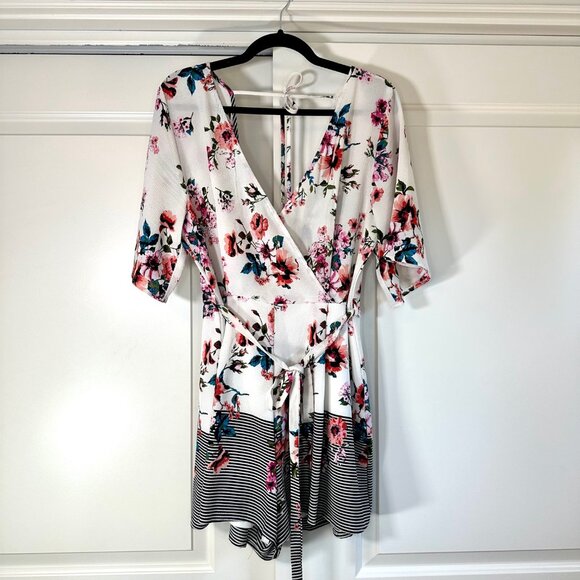 White & Black Stripes and Floral Print Flutter Sleeve Tie Waist Rompers XXL - Picture 2 of 11